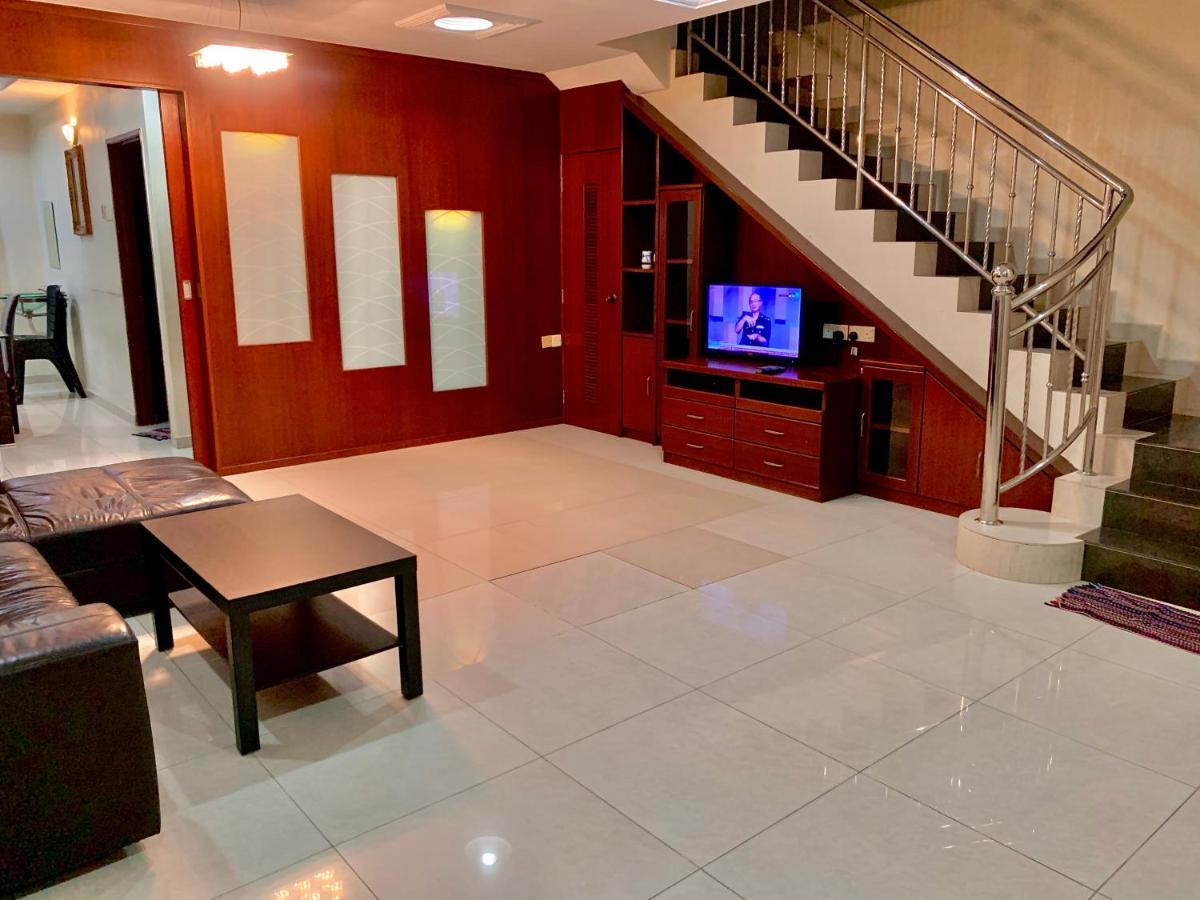 Awani Homestay Seberang Jaya Permatang Janggus ภายนอก รูปภาพ